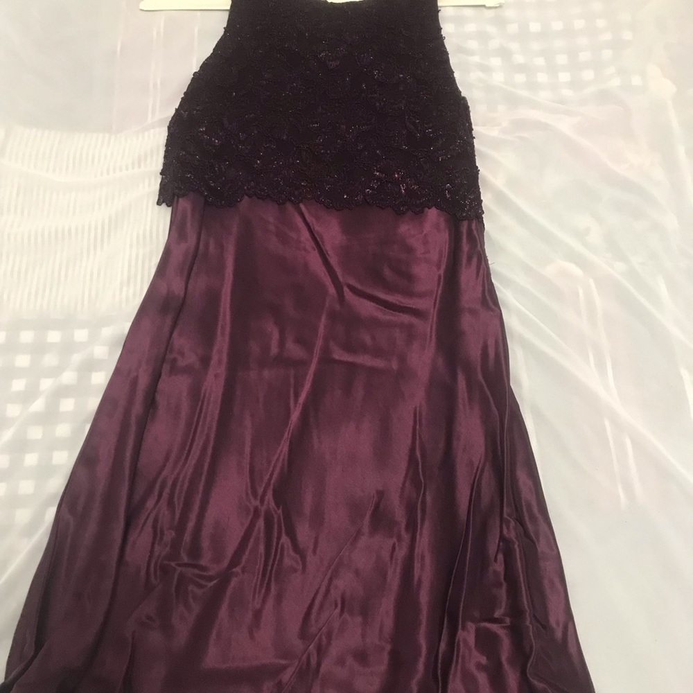 Steppin’ Out Girls size 7/8 Deep Purple Gown